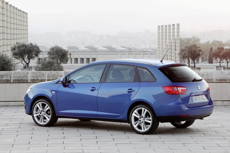  Seat Ibiza ST 2010 года  (фото 76 из 102)